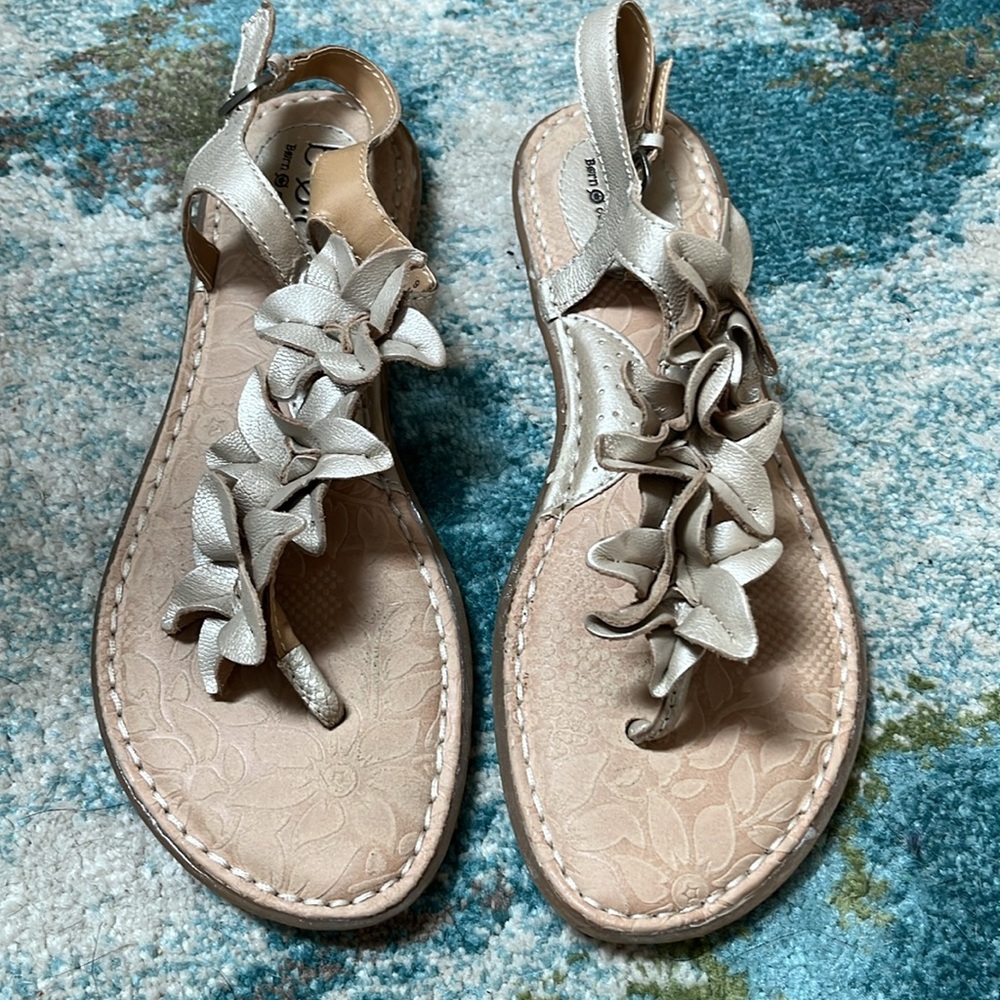 Sandals - Picture 2 of 4